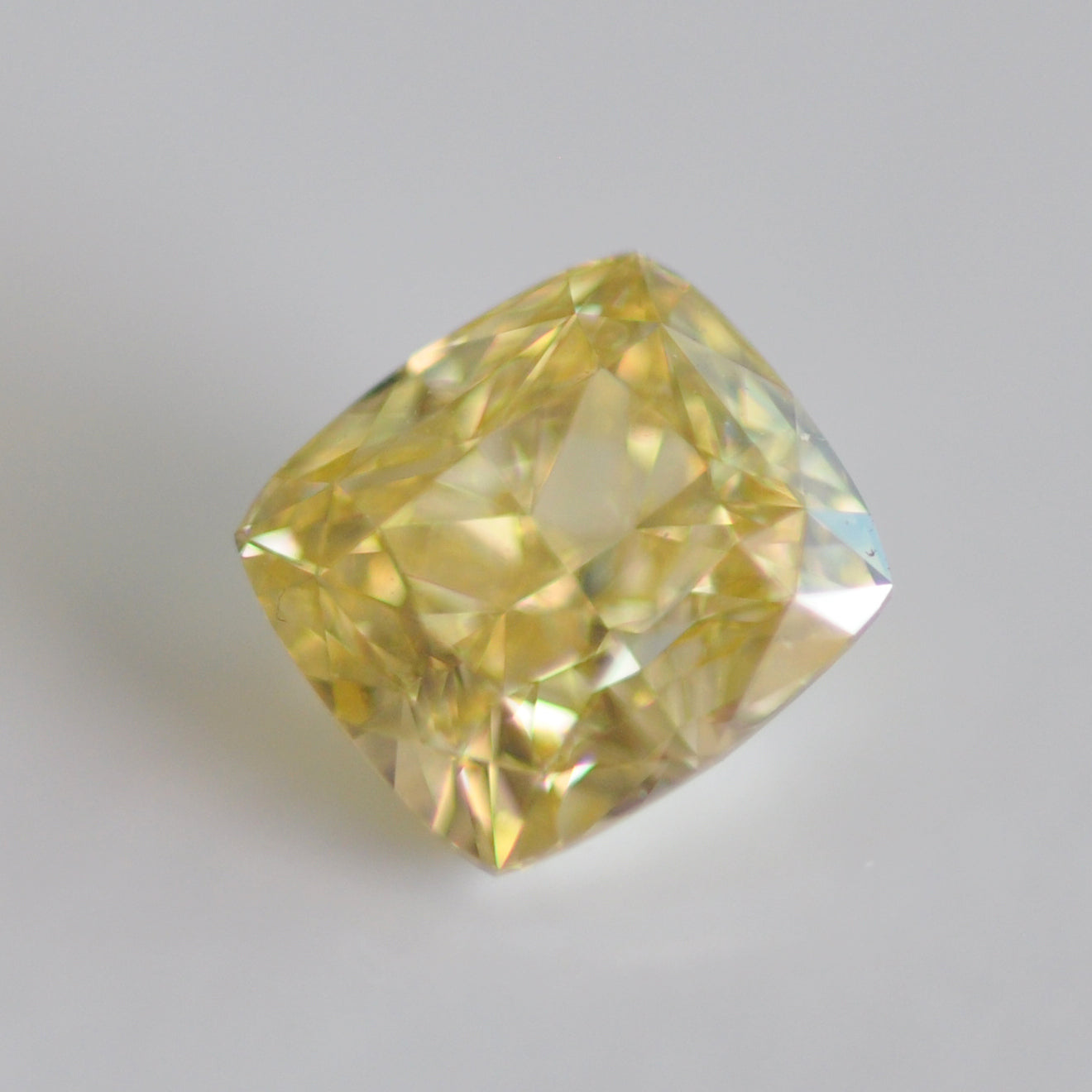 Fancy Intense Yellow 0.53 ct.
