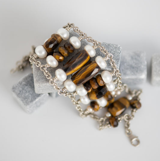 Tiger's Eye and Fresh water pearls Bracelet