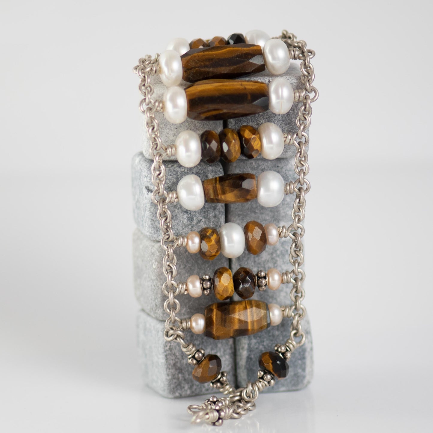 Tiger's Eye and Fresh water pearls Bracelet